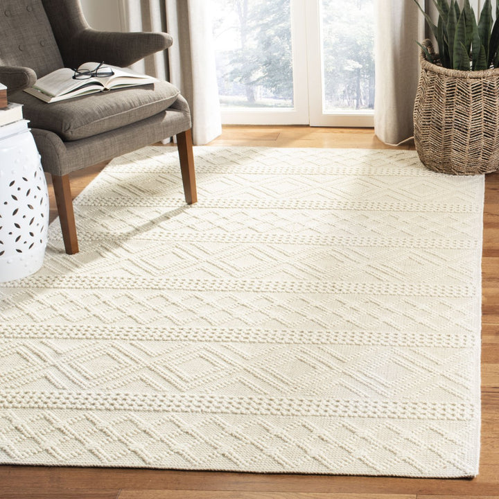 SAFAVIEH Vermont Collection VRM211A Handwoven Ivory Rug Image 1