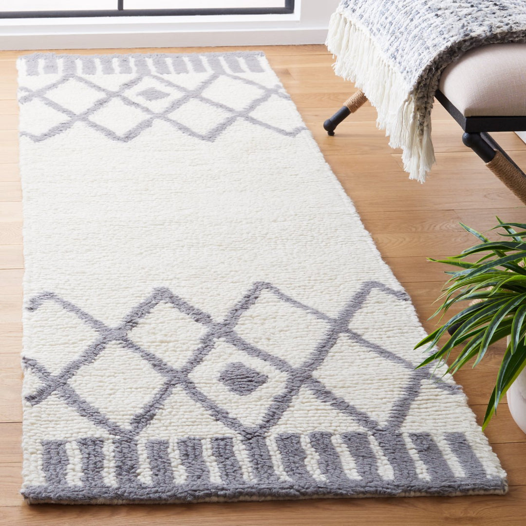 SAFAVIEH Vermont VRM553A Handmade Ivory / Grey Rug Image 2