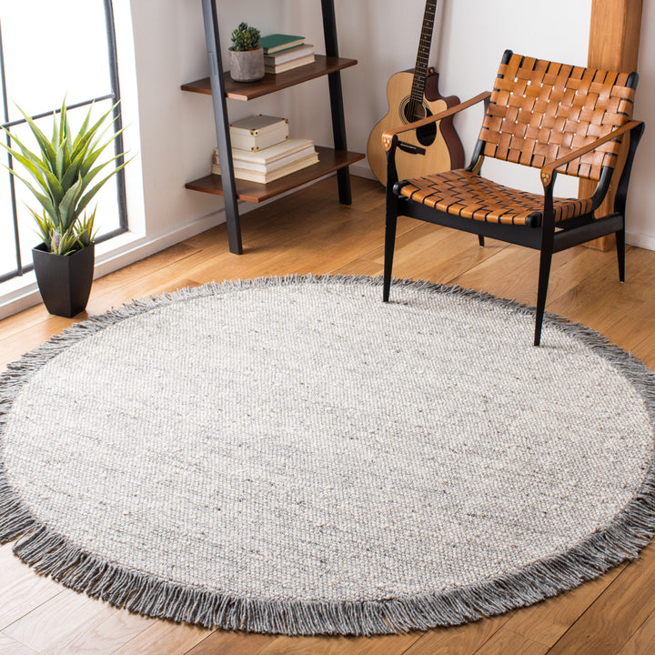 SAFAVIEH Vermont VRM701A Handmade Ivory / Grey Rug Image 2