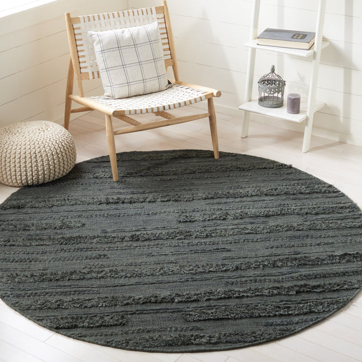 SAFAVIEH Vermont VRM901H Handwoven Charcoal / Ivory Rug Image 2