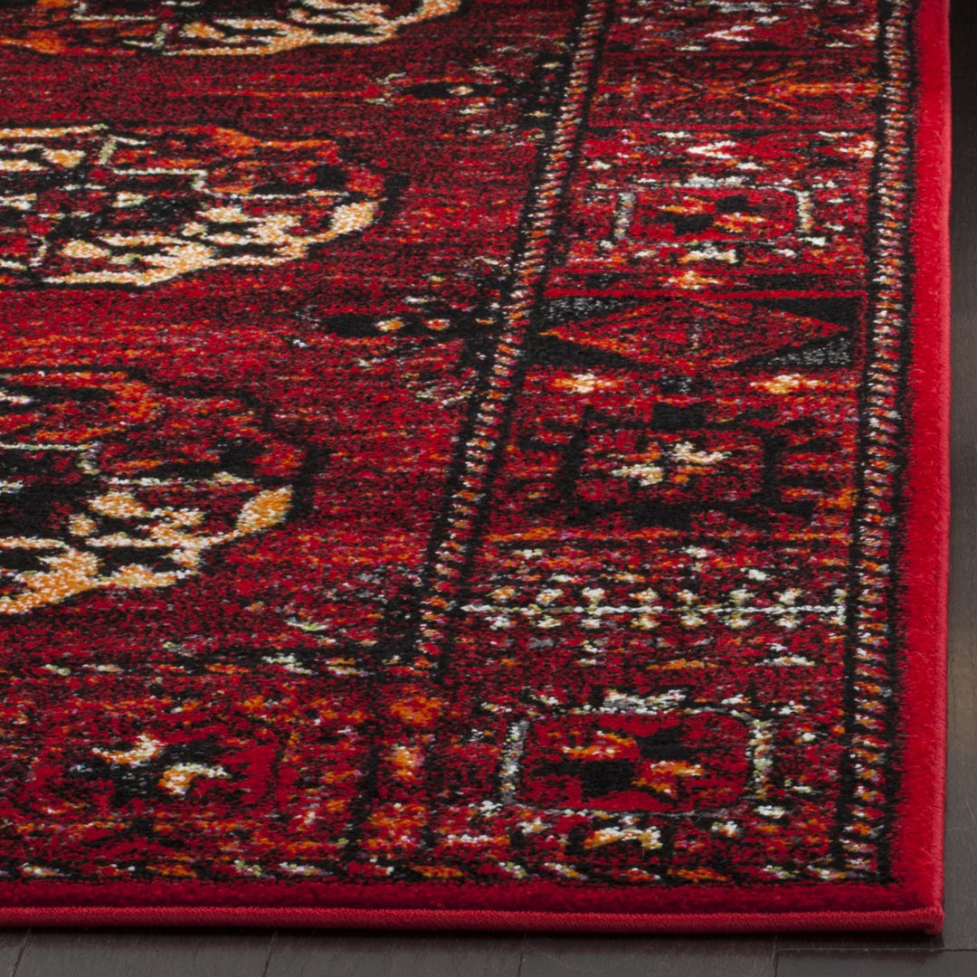 SAFAVIEH Vintage Hamadan VTH212A Red / Multi Rug Image 7