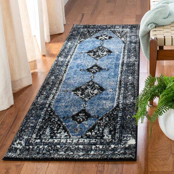 SAFAVIEH Vintage Hamadan VTH217M Blue / Grey Rug Image 3