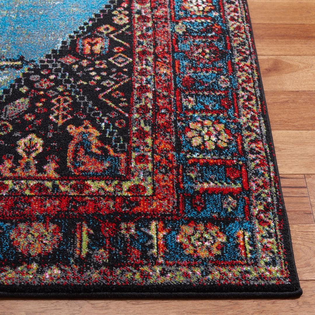 SAFAVIEH Vintage Hamadan VTH217Q Red / Lt Blue Rug Image 7