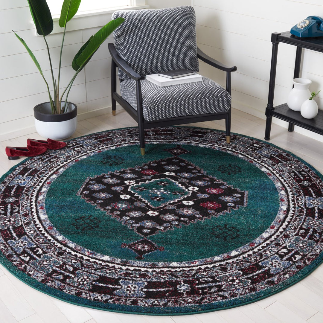 SAFAVIEH Vintage Hamadan VTH202Y Green / Black Rug Image 2