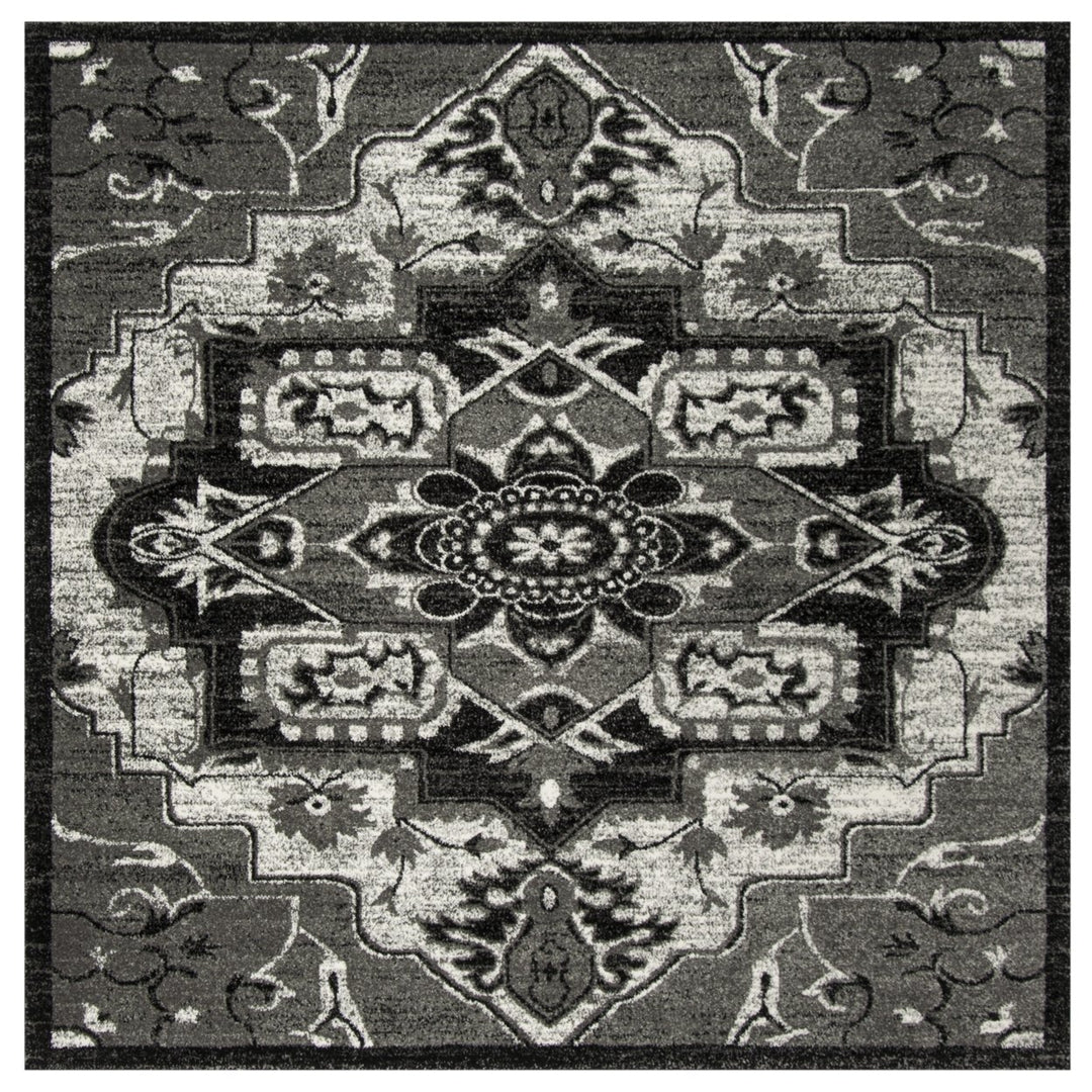 SAFAVIEH Vintage Hamadan VTH221K Lt Grey / Grey Rug Image 1