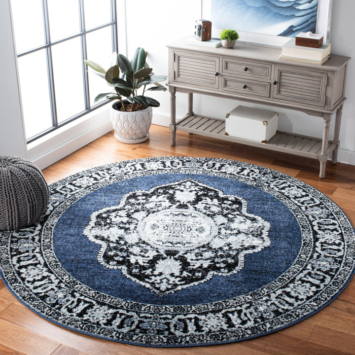 SAFAVIEH Vintage Hamadan VTH219M Blue / Grey Rug Image 8