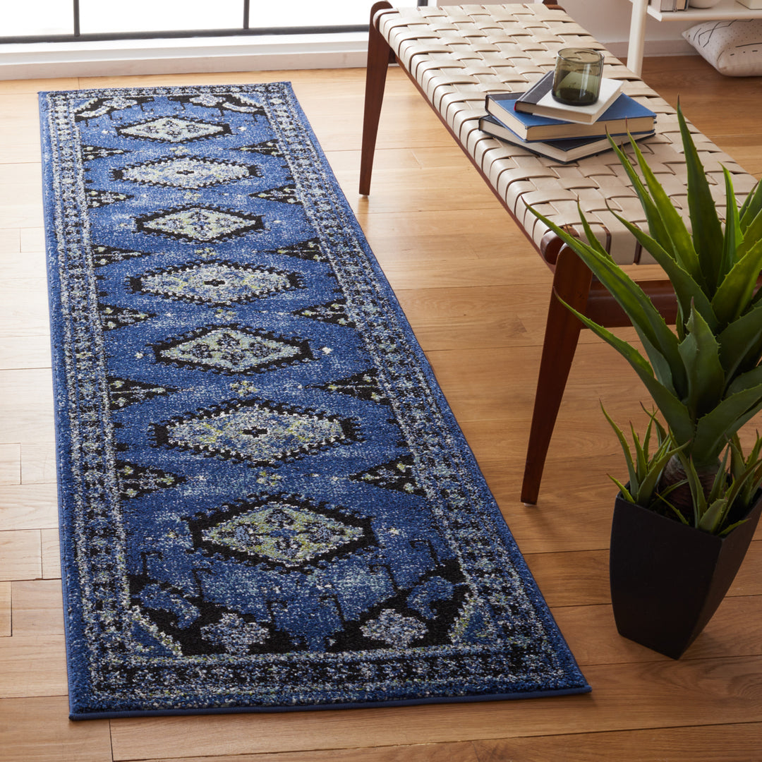 SAFAVIEH Vintage Hamadan VTH251M Blue / Black Rug Image 3