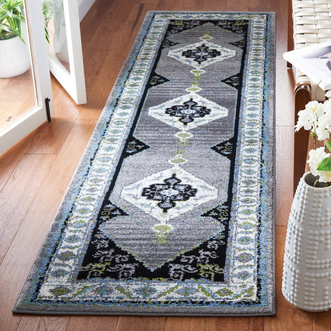 SAFAVIEH Vintage Hamadan VTH260F Grey / Green Rug Image 3