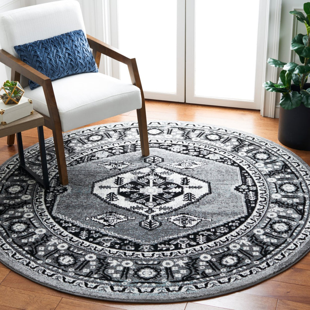 SAFAVIEH Vintage Hamadan VTH262F Grey / Black Rug Image 2