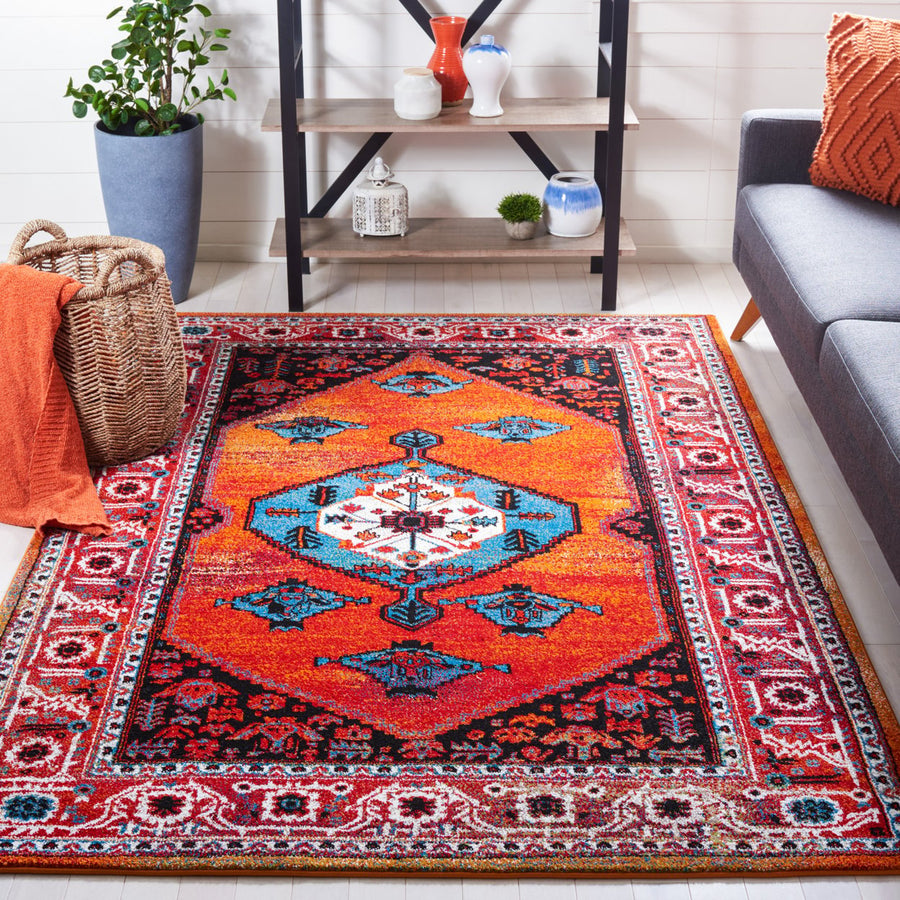 SAFAVIEH Vintage Hamadan VTH262Q Red / Blue Rug Image 1