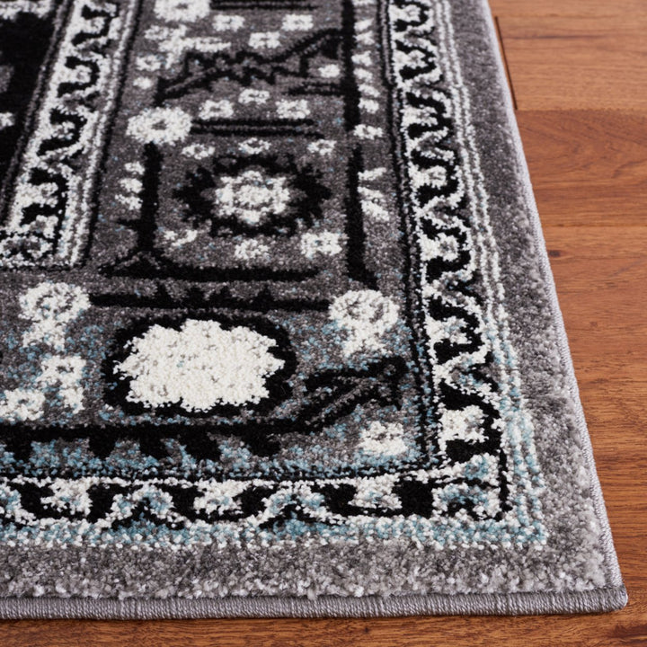 SAFAVIEH Vintage Hamadan VTH262F Grey / Black Rug Image 7