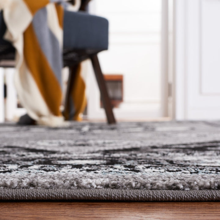 SAFAVIEH Vintage Hamadan VTH262F Grey / Black Rug Image 8