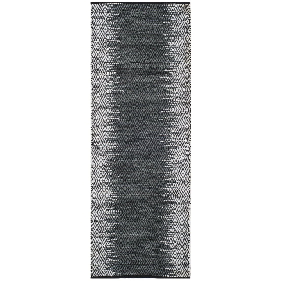 SAFAVIEH Vintage Leather VTL389B Light Grey / Charcoal Rug Image 5