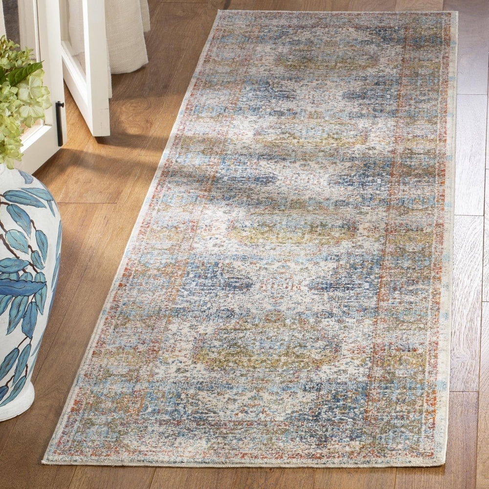 SAFAVIEH Vintage Persian VTP483B Beige / Blue Rug Image 2