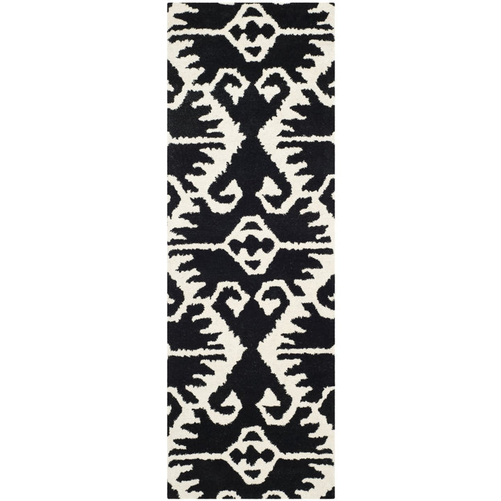 SAFAVIEH Wyndham WYD323D Handmade Black / Ivory Rug Image 1