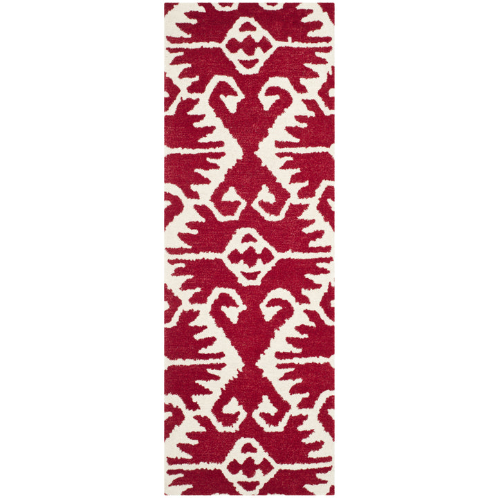 SAFAVIEH Wyndham WYD323R Handmade Red / Ivory Rug Image 3
