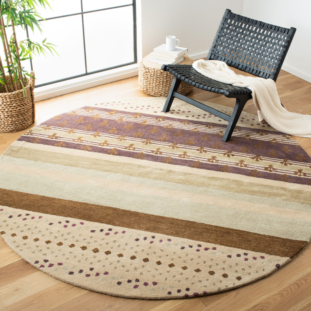 SAFAVIEH Wyndham WYD612A Handmade Ivory / Multi Rug Image 2