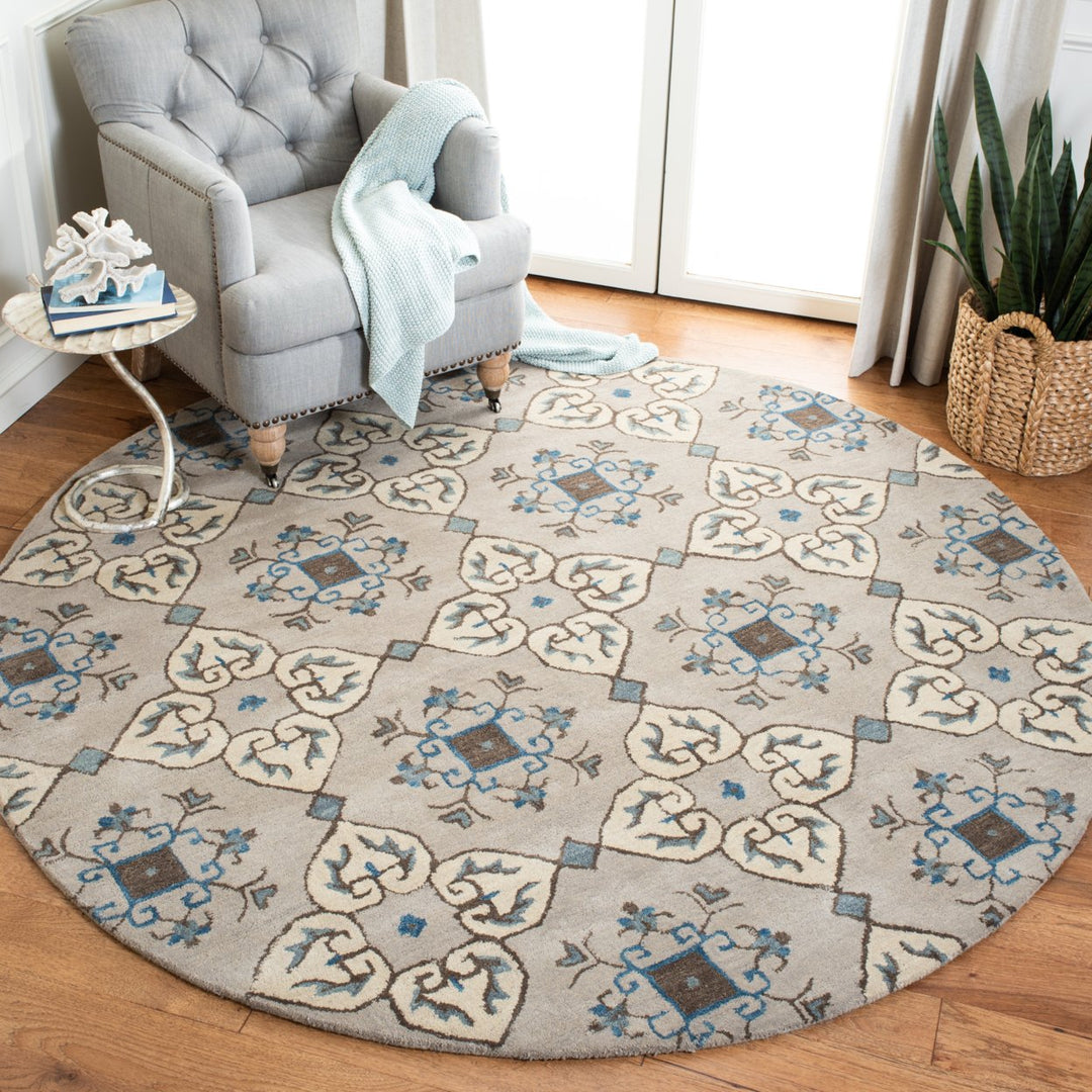 SAFAVIEH Wyndham WYD617A Handmade Beige / Multi Rug Image 2