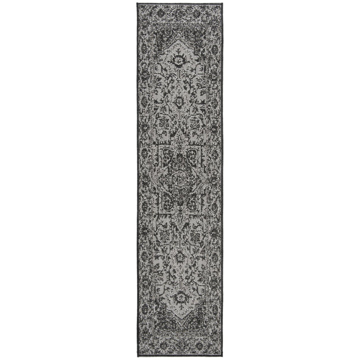 SAFAVIEH Outdoor BHS139A Beach House Lt Grey / Charcoal Rug Image 1