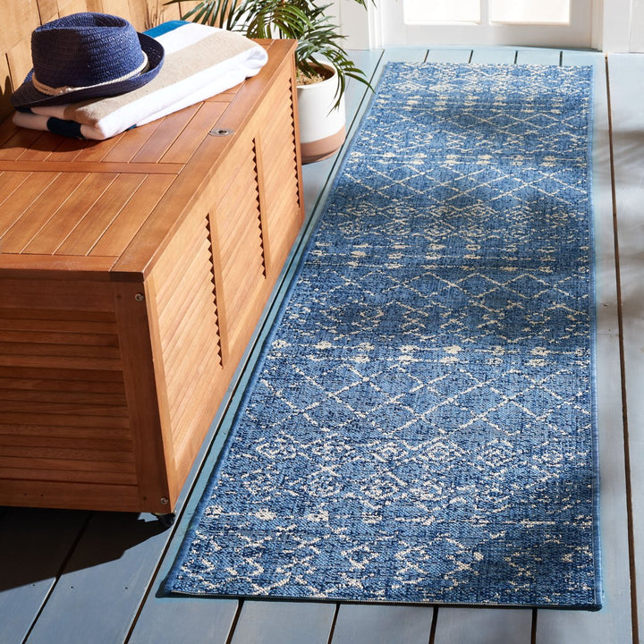 SAFAVIEH Outdoor CY6019-23321 Courtyard Blue / Ivory Rug Image 3