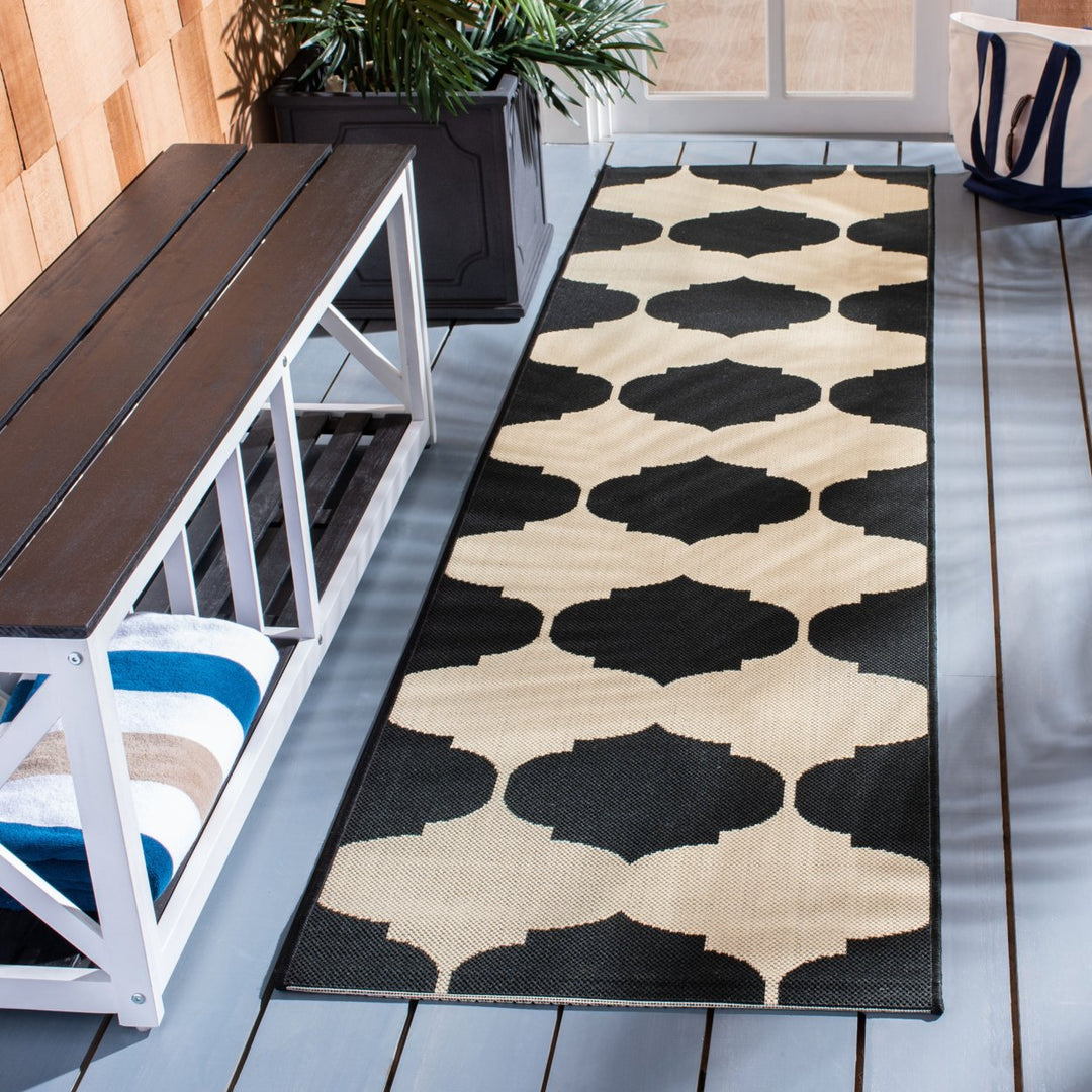 SAFAVIEH Indoor Outdoor CY6162-256 Courtyard Beige / Black Rug Image 3