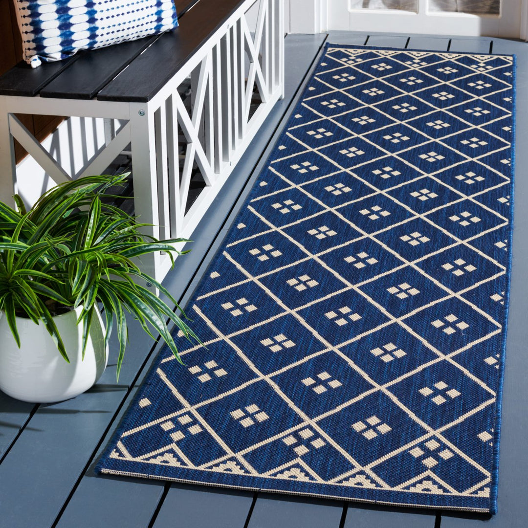 SAFAVIEH Outdoor CY6303-258 Courtyard Navy / Light Beige Rug Image 3