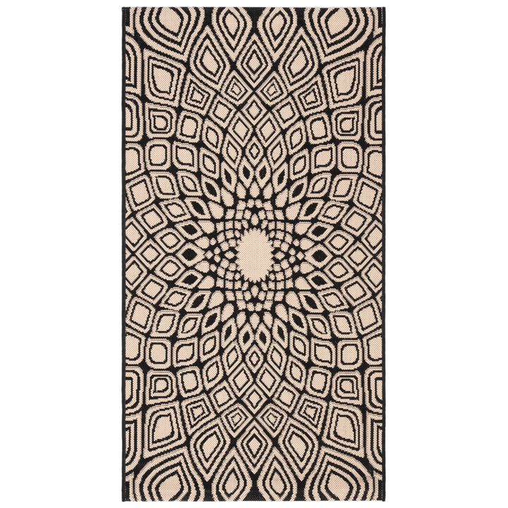 SAFAVIEH Outdoor CY6616-25621 Courtyard Black / Beige Rug Image 10