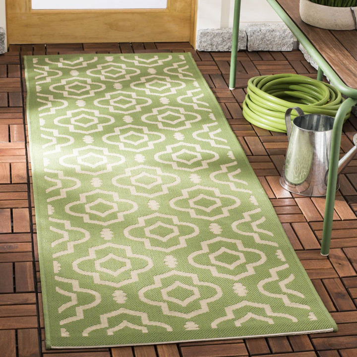 SAFAVIEH Indoor Outdoor CY6926-244 Courtyard Green / Beige Rug Image 2