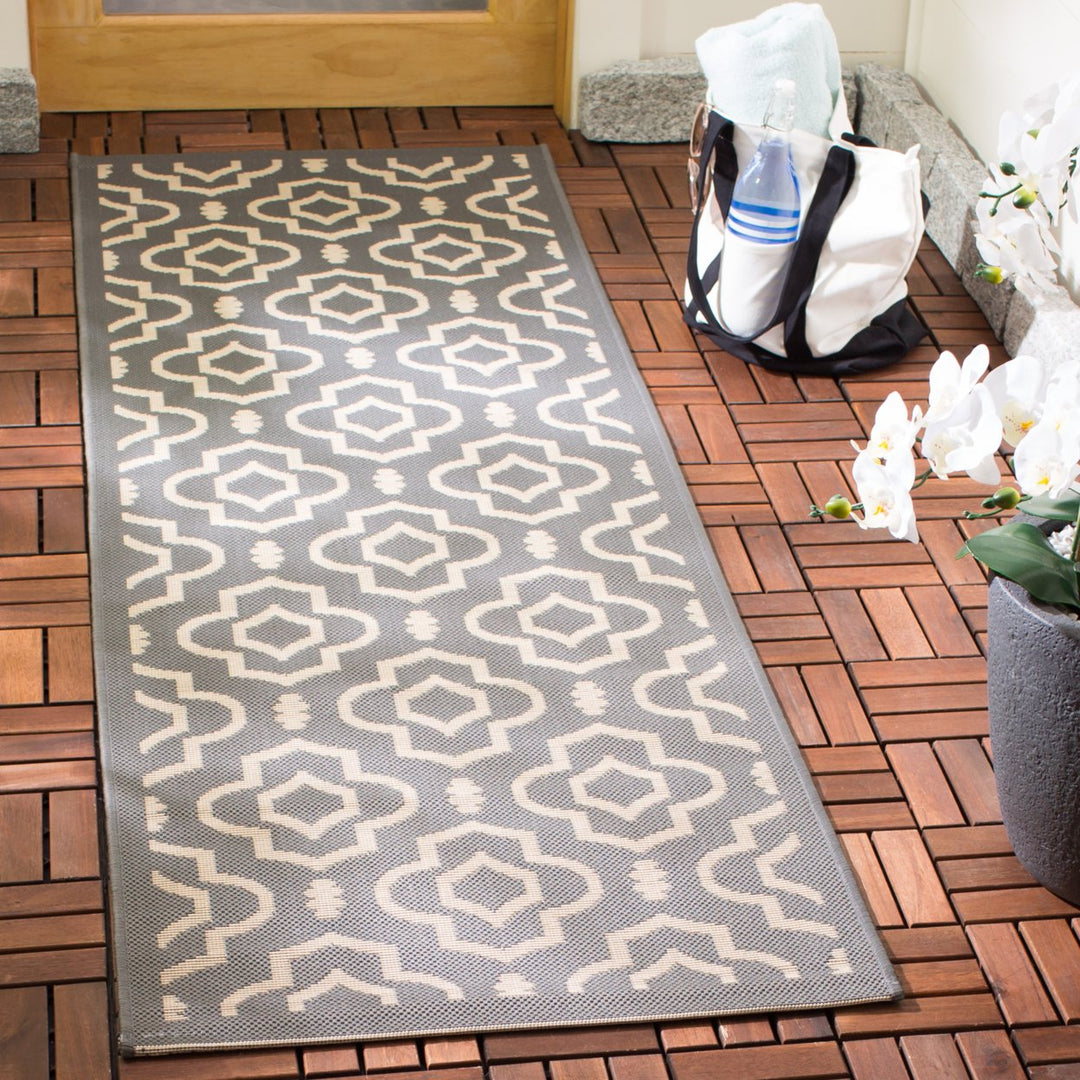 SAFAVIEH Outdoor CY6926-246 Courtyard Anthracite / Beige Rug Image 3