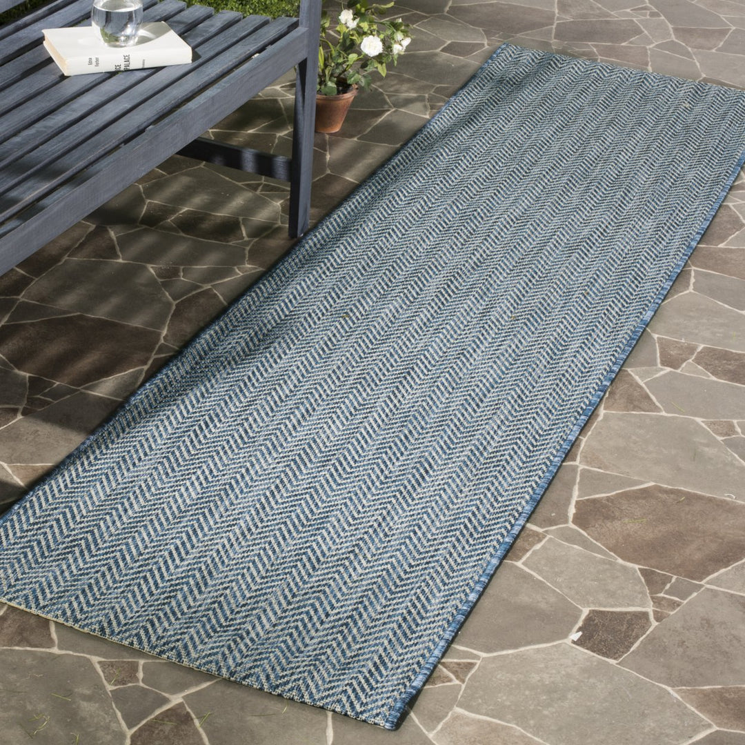 SAFAVIEH Outdoor CY8022-36821 Courtyard Navy / Grey Rug Image 3