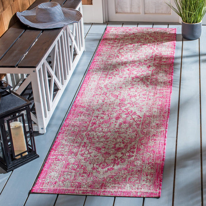 SAFAVIEH Outdoor CY8231-39712 Courtyard Fuchsia / Grey Rug Image 3