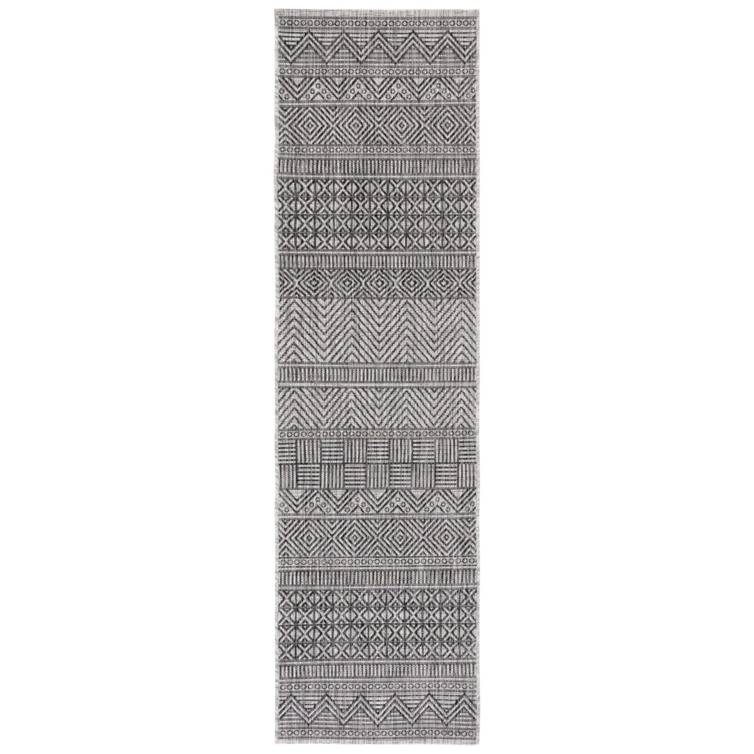 SAFAVIEH Outdoor CY8196-37612 Courtyard Black / Grey Rug Image 5