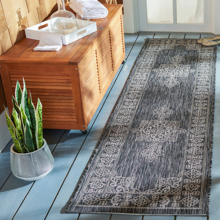 SAFAVIEH Outdoor CY8232-36621 Courtyard Black / Ivory Rug Image 3