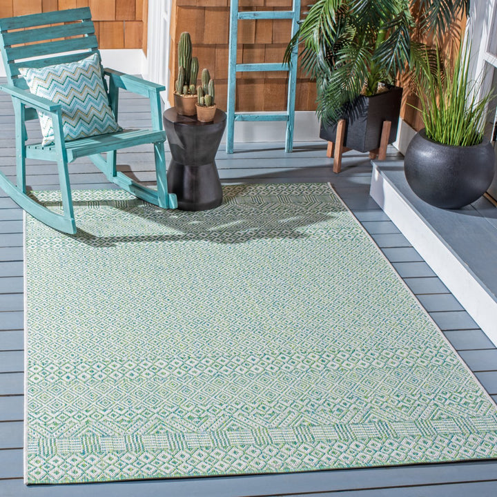 SAFAVIEH Outdoor CY8235-55712 Courtyard Ivory / Green Rug Image 1