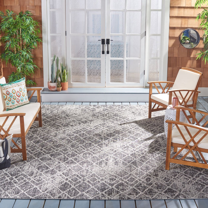 SAFAVIEH Outdoor CY8380-37621 Courtyard Black / Grey Rug Image 1