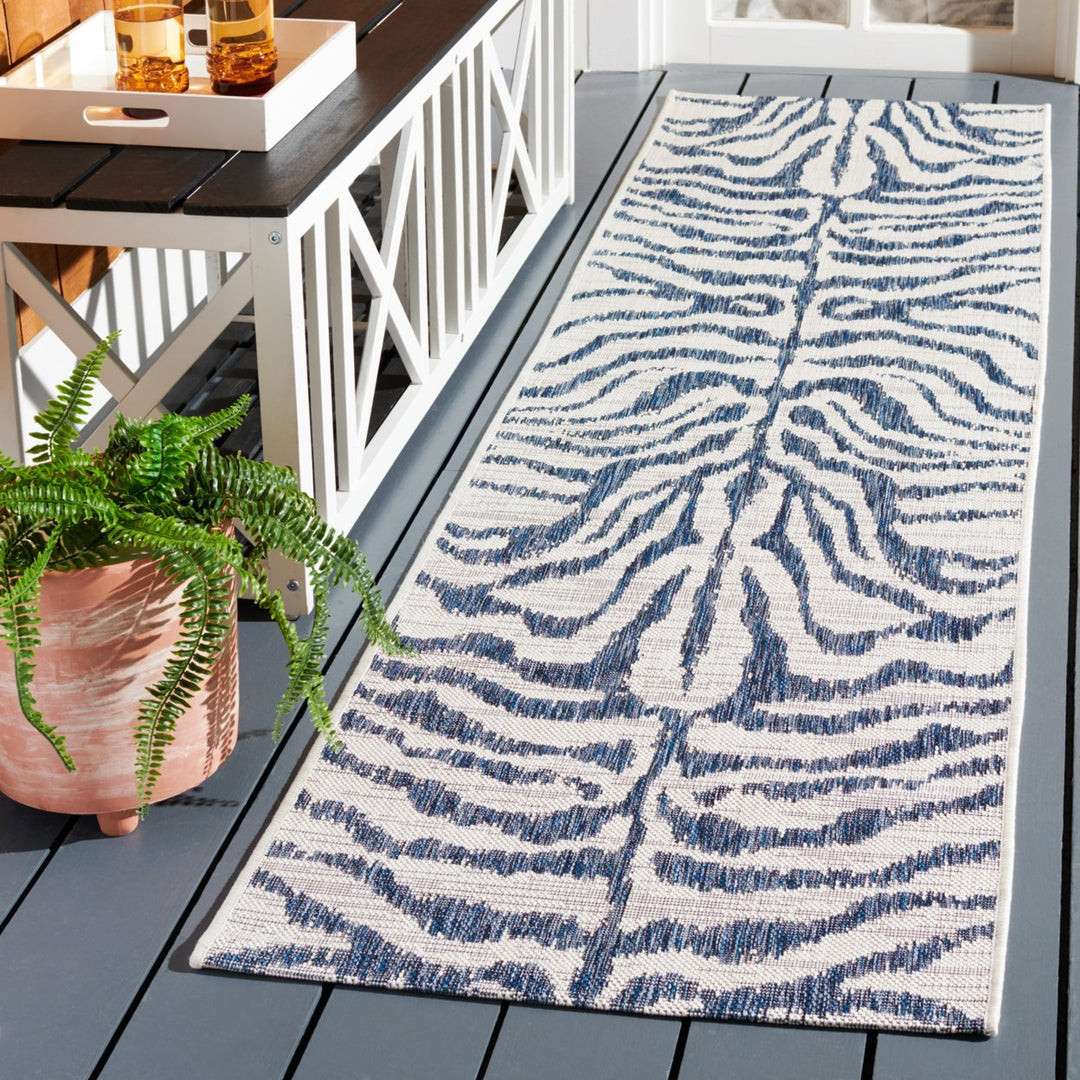 SAFAVIEH Outdoor CY8444-53412 Courtyard Ivory / Navy Rug Image 3