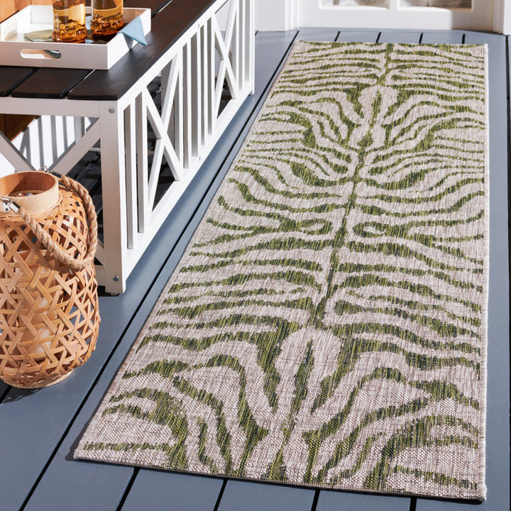 SAFAVIEH Outdoor CY8444-37912 Courtyard Grey / Green Rug Image 3