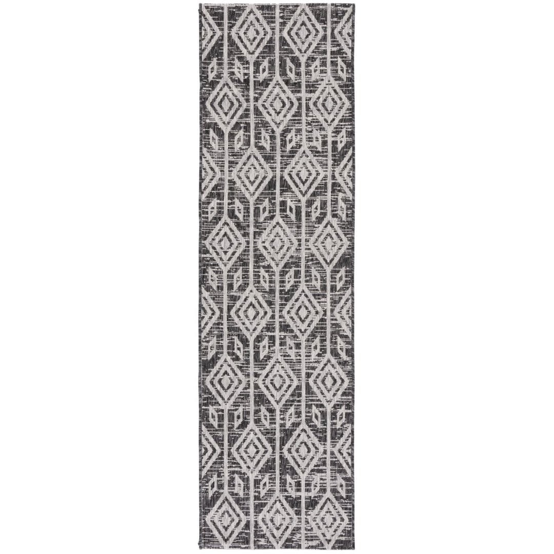 SAFAVIEH Outdoor CY8662-37621 Courtyard Black / Grey Rug Image 1