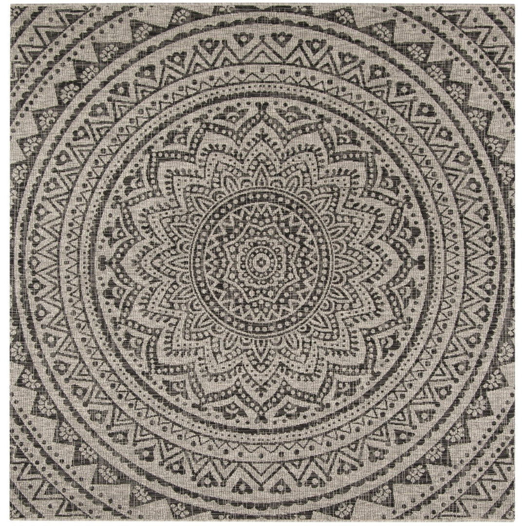 SAFAVIEH Outdoor CY8734-37612 Courtyard Light Grey / Black Rug Image 7