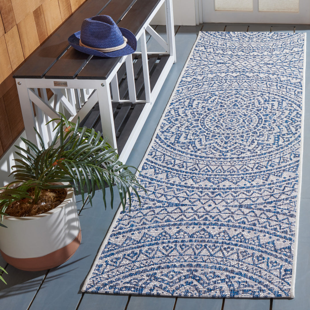 SAFAVIEH Outdoor CY8734-53412 Courtyard Ivory / Navy Rug Image 3