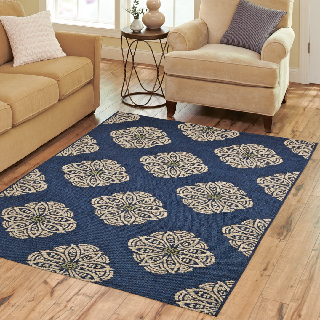 SAFAVIEH Indoor Outdoor CYW2432A Courtyard Navy / Beige Rug Image 1