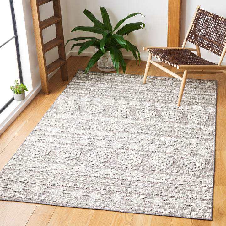SAFAVIEH Outdoor GLB862F Global Collection Grey / Ivory Rug Image 1