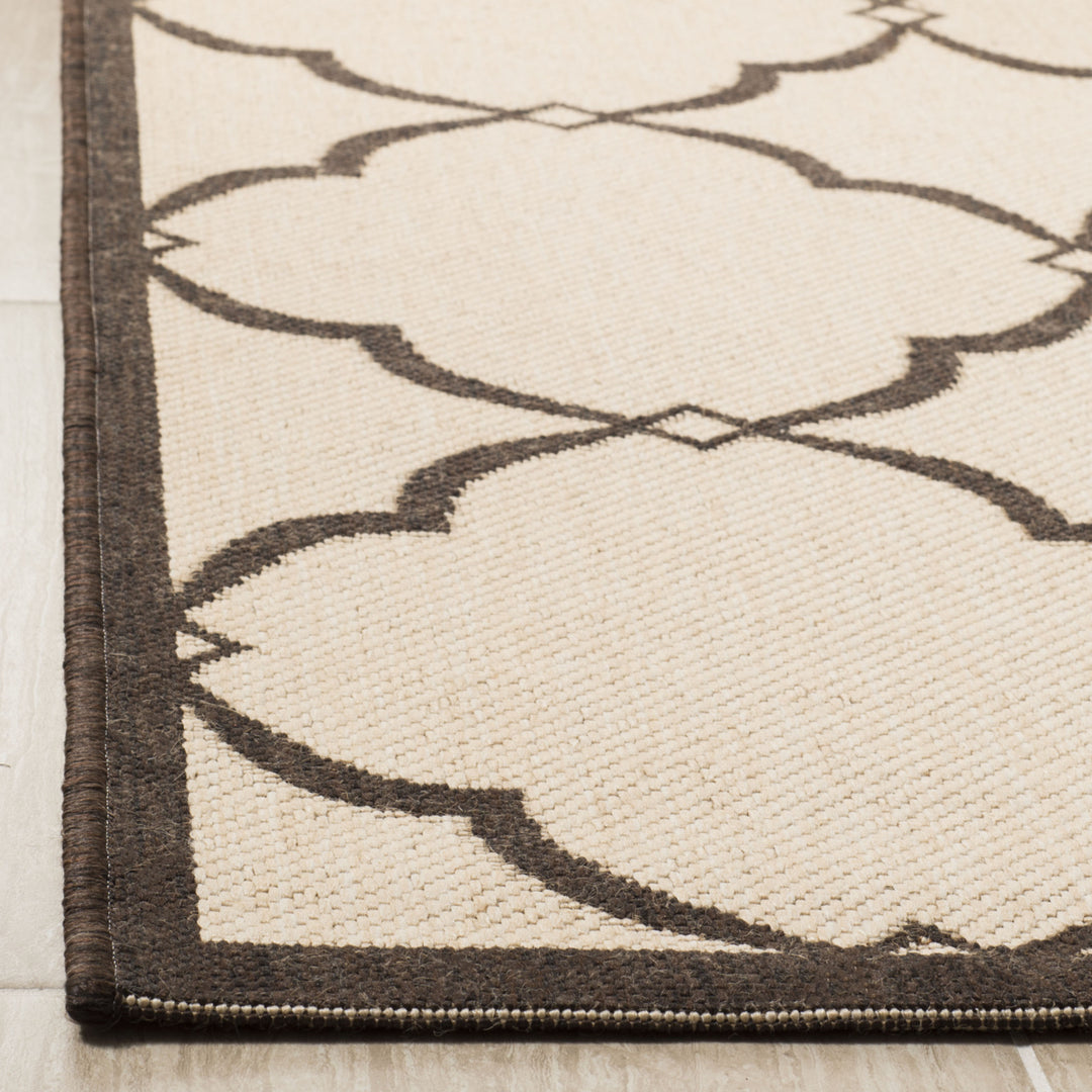 SAFAVIEH Indoor Outdoor LND125B Linden Natural / Brown Rug Image 8