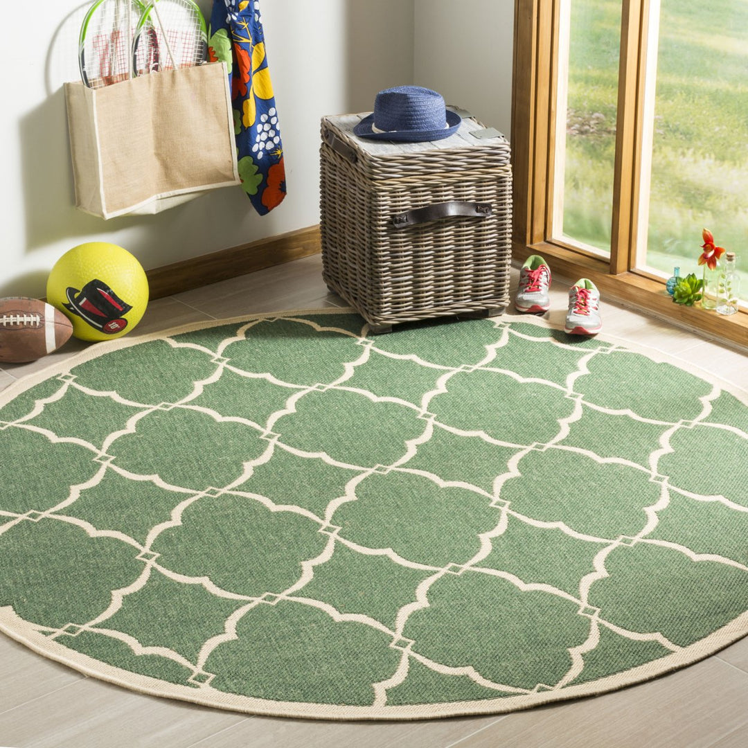 SAFAVIEH Outdoor LND125Y Linden Collection Green / Creme Rug Image 2