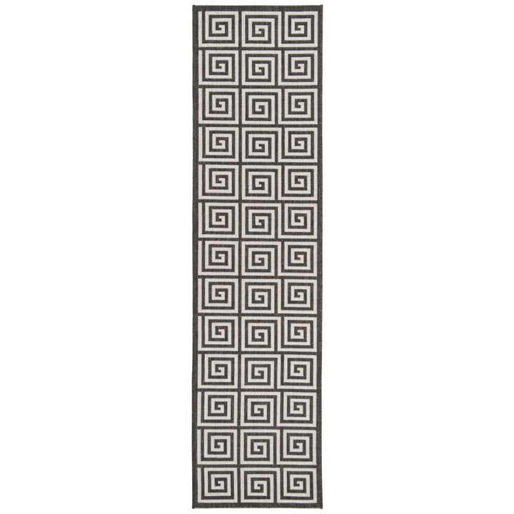 SAFAVIEH Outdoor LND129A Linden Light Grey / Charcoal Rug Image 6