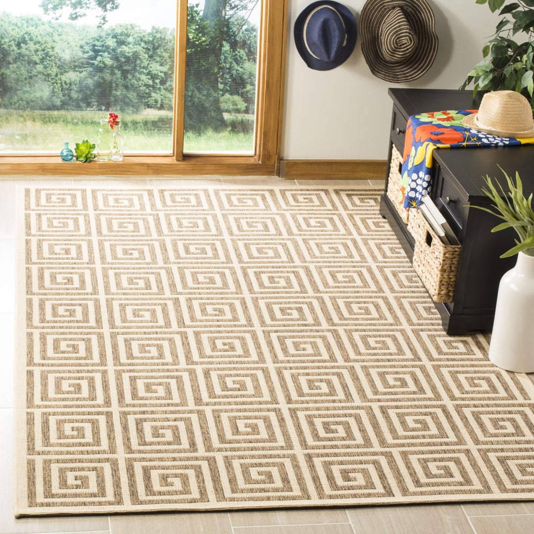 SAFAVIEH Outdoor LND129D Linden Collection Beige / Cream Rug Image 1