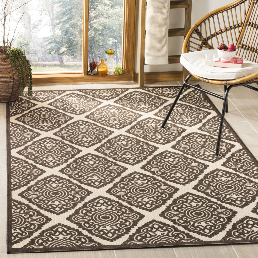 SAFAVIEH Indoor Outdoor LND132B Linden Natural / Brown Rug Image 1