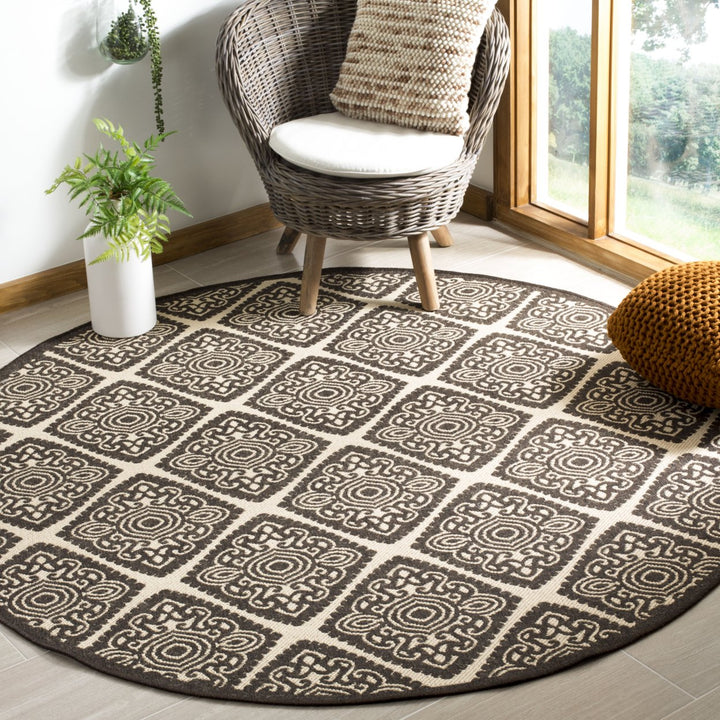 SAFAVIEH Outdoor LND132U Linden Collection Creme / Brown Rug Image 2