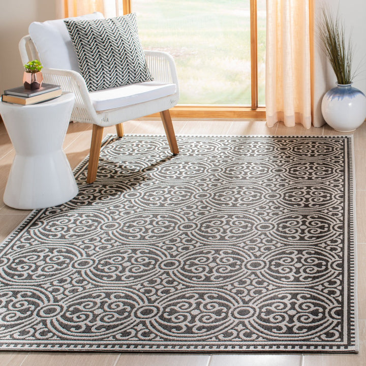 SAFAVIEH Outdoor LND134A Linden Light Grey / Charcoal Rug Image 1