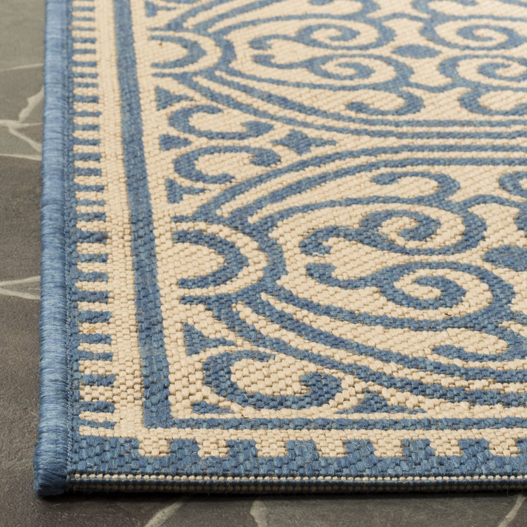 SAFAVIEH Outdoor LND134M Linden Collection Blue / Creme Rug Image 8